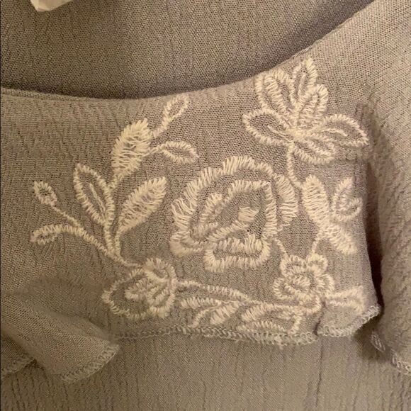 🔹4/$25 Off-the-shoulder crop top - Picture 4 of 6